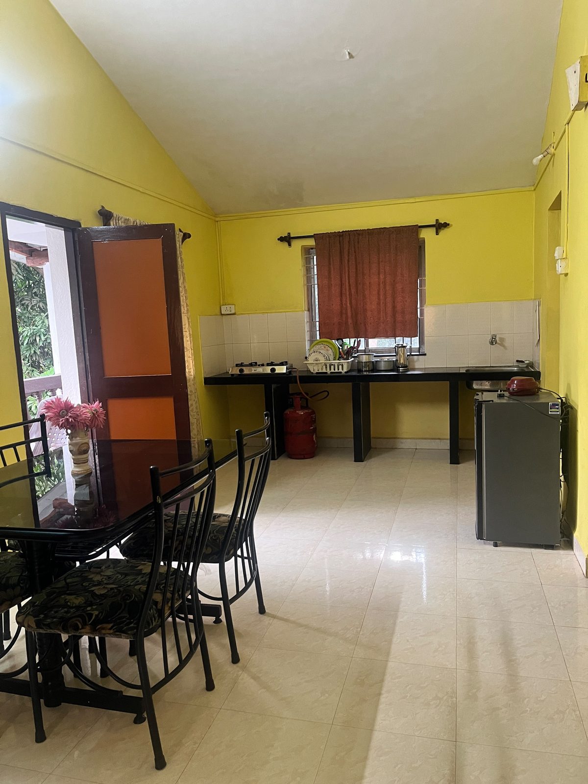Family Room kitchen and dining