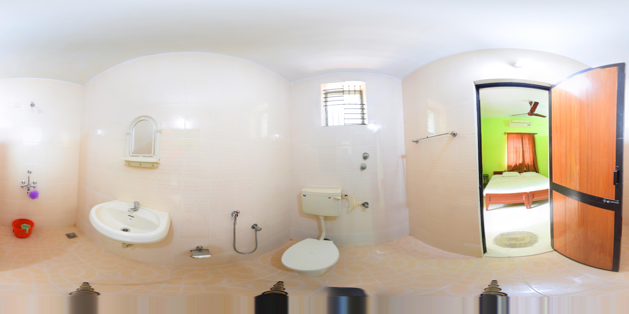 Standard Room Washroom 360° View